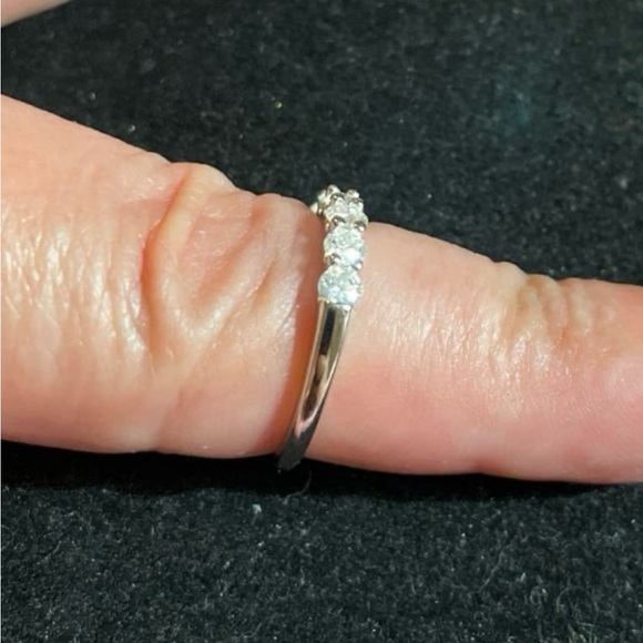 Classic 6 Stone Certified 1 Carat White Moissanite Diamond Band - Picture 6 of 9